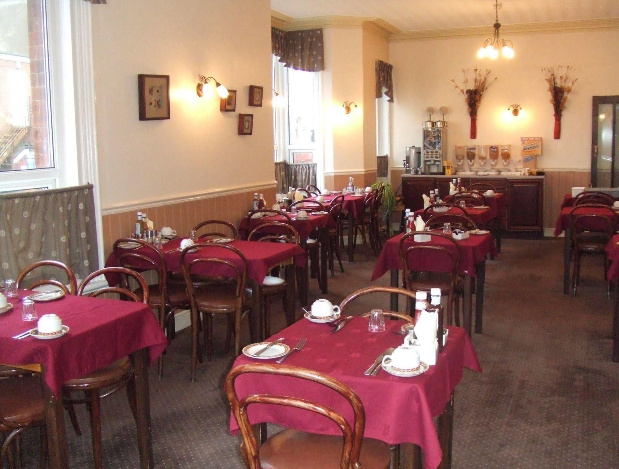 Hotel Boltonia Blackpool Esterno foto